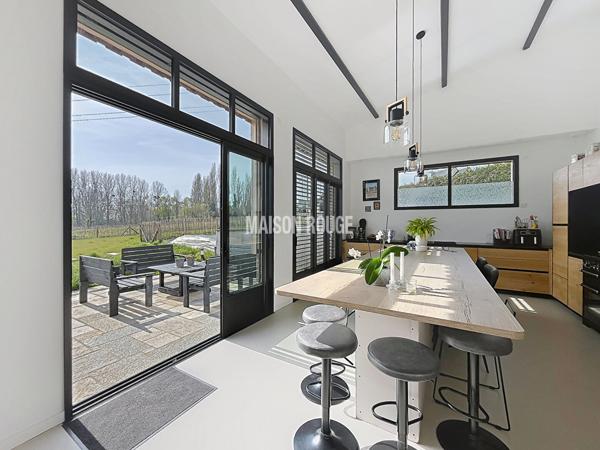 Maison d'Architecte - Vie de plain-pied, DPE A et vaste pièce de vie de 65 m² !