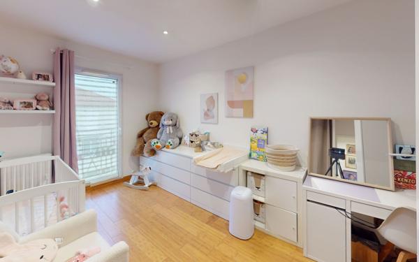 Appartement à vendre    3 pièces • 63 m2 Montévrain