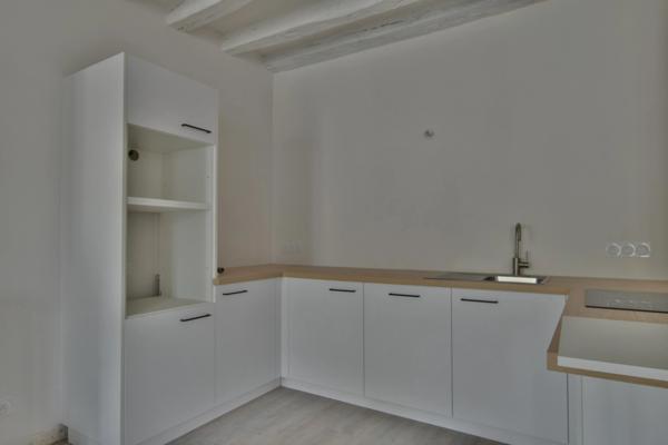 Dpt Maine et Loire (49), à louer CHATEAUNEUF SUR SARTHE appartement T4