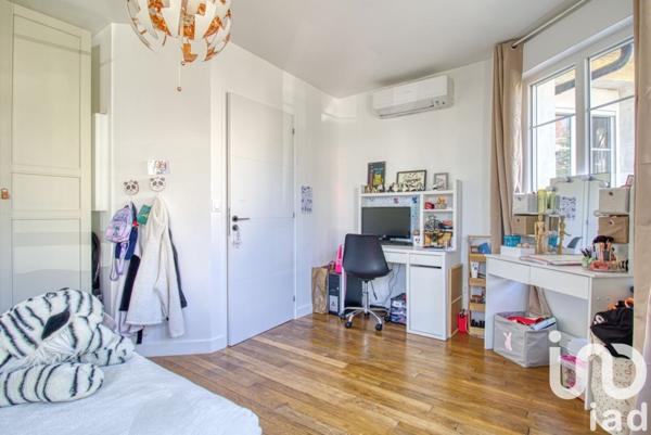 Maison 8 pièces de 193 m² à Conches-sur-Gondoire (77600)