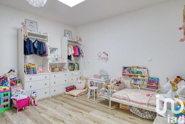 Maison 8 pièces de 193 m² à Conches-sur-Gondoire (77600)