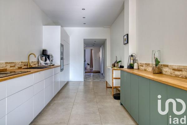 Maison 8 pièces de 193 m² à Conches-sur-Gondoire (77600)