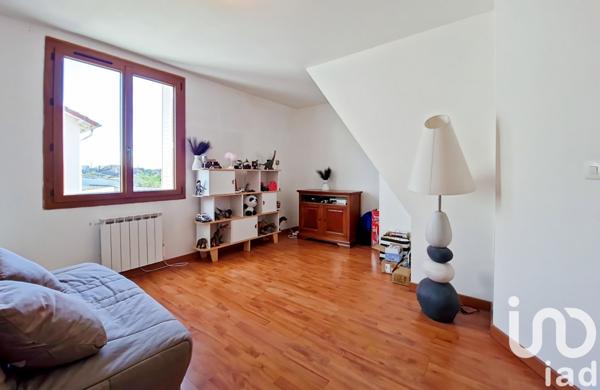 Maison traditionnelle 6 pièces de 141 m² à Migennes (89400)