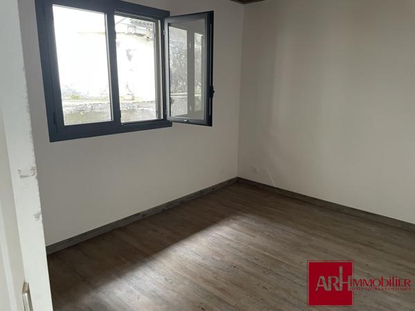 A LOUER MAISON F4/F5 - BDN ST PAUL - AVEC GRAND ESPACE EXTERIEUR