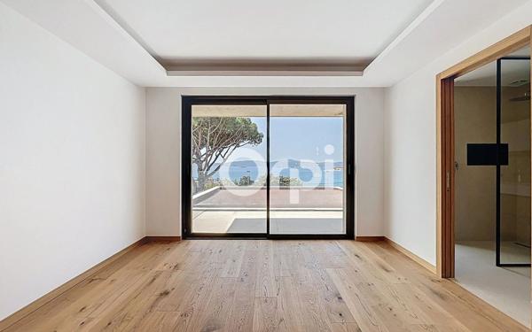 Maison à vendre    5 pièces • 260 m2 Sainte-Maxime