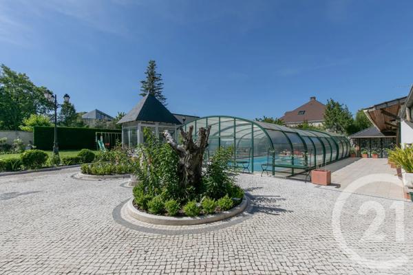 Maison à vendre  8 pièces - 301,54 m 2   ST MAUR DES FOSSES  - 94