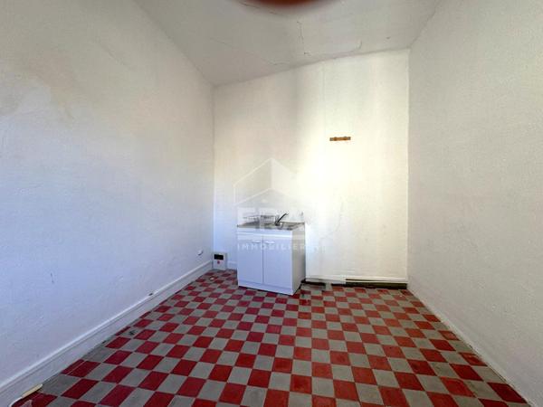 SALON DE PROVENCE - A VENDRE - Droit au Bail