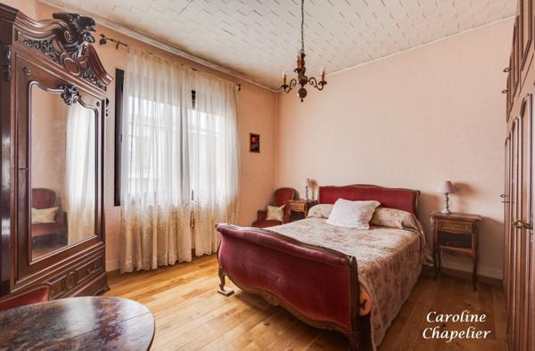 Barrière de Paris, 3 chambres, bureau, 2 SDE, garage, jardin (construction possible)