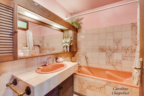 Barrière de Paris, 3 chambres, bureau, 2 SDE, garage, jardin (construction possible)