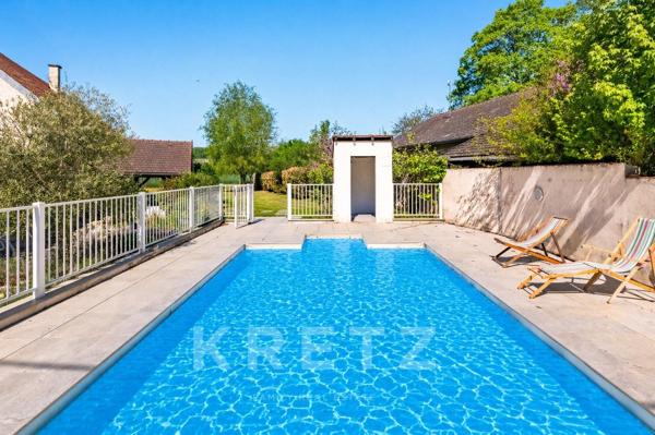 Bourgogne - Dijon nord est- Maison de caractère 260 m2 -piscine chauffée -dépendances