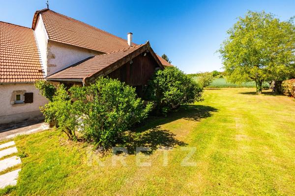 Bourgogne - Dijon nord est- Maison de caractère 260 m2 -piscine chauffée -dépendances