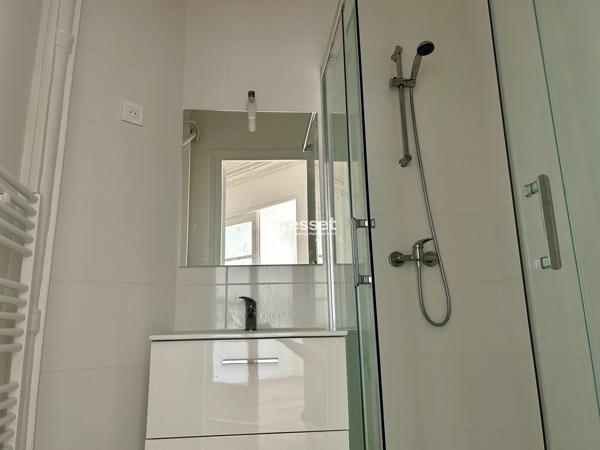 Location Appartement 2 pièces 42.4 m² - Paris 75015