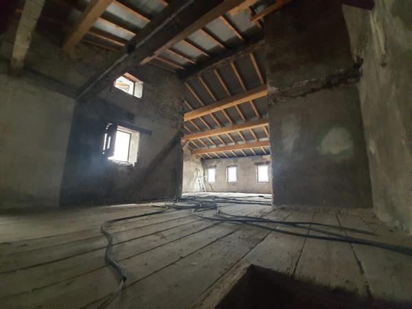 Dpt Vosges (88), à vendre RAMBERVILLERS immeuble T15 de 280 m2 à rénover en 5 ou 6 appartements avec cour