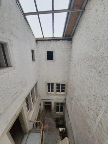 Dpt Vosges (88), à vendre RAMBERVILLERS immeuble T15 de 280 m2 à rénover en 5 ou 6 appartements avec cour