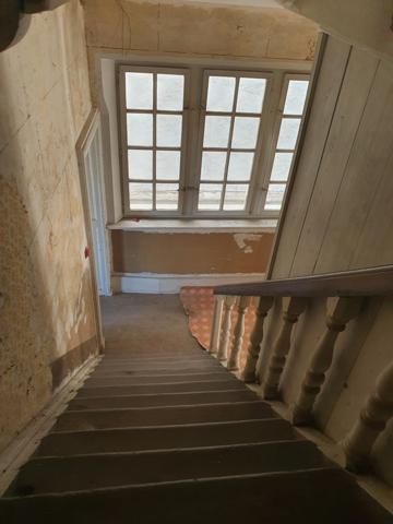 Dpt Vosges (88), à vendre RAMBERVILLERS immeuble T15 de 280 m2 à rénover en 5 ou 6 appartements avec cour