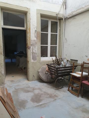 Dpt Vosges (88), à vendre RAMBERVILLERS immeuble T15 de 280 m2 à rénover en 5 ou 6 appartements avec cour