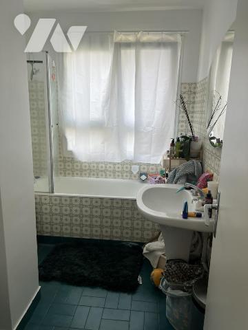BEL APPARTEMENT FAMILIAL DE 4/5 PIECES
