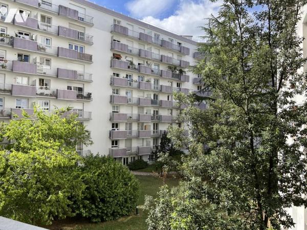 BEL APPARTEMENT FAMILIAL DE 4/5 PIECES