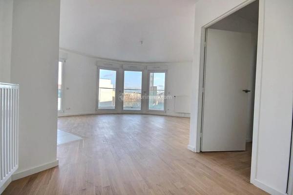 Location                                                      Appartement
                        
                     3 pièces                      70 m2                     à Asnières-sur-Seine