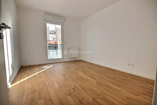 Location                                                      Appartement
                        
                     3 pièces                      70 m2                     à Asnières-sur-Seine