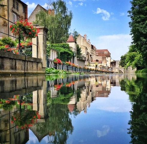 39100 DOLE - Murs et fonds de commerce Hôtel Restaurant - Bar licence IV