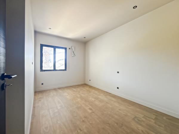 VILLEFRANCHE-SUR-SAÔNE – CONSTRUCTION NEUVE de 2026 – 4 CHAMBRES – JARDIN
