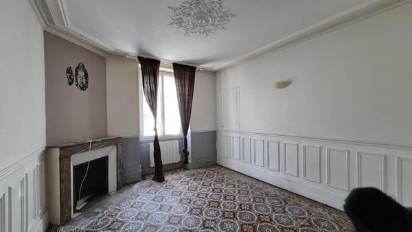 Boynes (45300) Ensemble de deux habitations