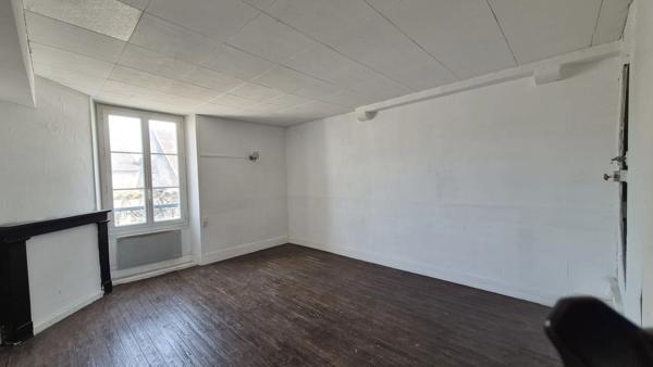 Boynes (45300) Ensemble de deux habitations