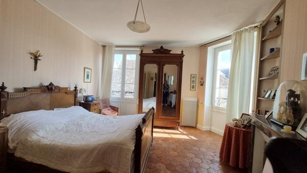 Boynes (45300) Ensemble de deux habitations