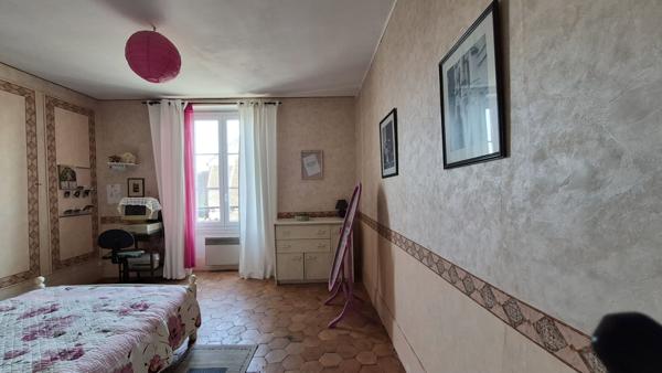 Boynes (45300) Ensemble de deux habitations