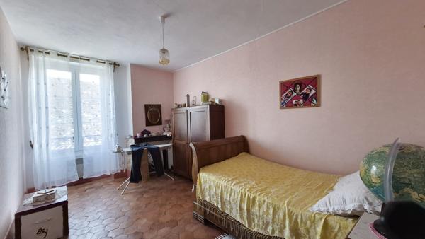 Boynes (45300) Ensemble de deux habitations