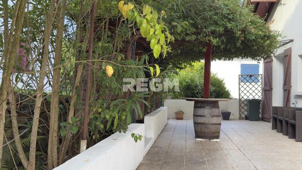 CIBOURE - Appartement T4 traversant de 87m² avec Terrasse de 51 m² Garage et Parking privatif