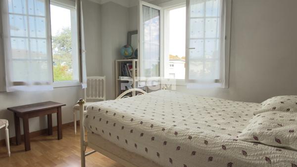 CIBOURE - Appartement T4 traversant de 87m² avec Terrasse de 51 m² Garage et Parking privatif