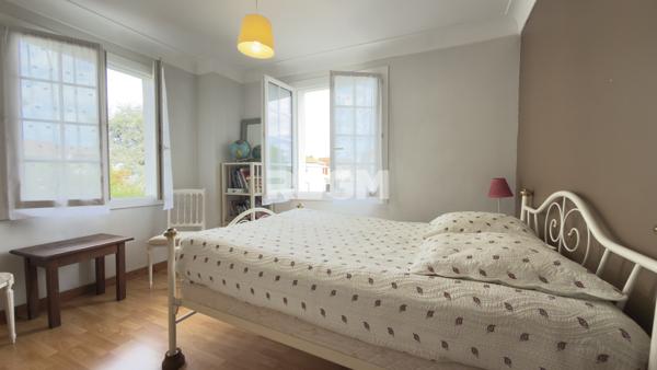 CIBOURE - Appartement T4 traversant de 87m² avec Terrasse de 51 m² Garage et Parking privatif