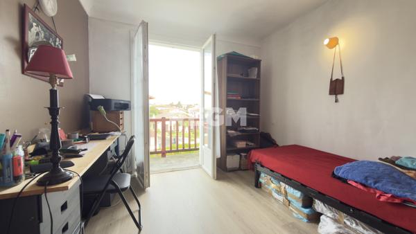 CIBOURE - Appartement T4 traversant de 87m² avec Terrasse de 51 m² Garage et Parking privatif