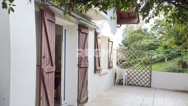 CIBOURE - Appartement T4 traversant de 87m² avec Terrasse de 51 m² Garage et Parking privatif