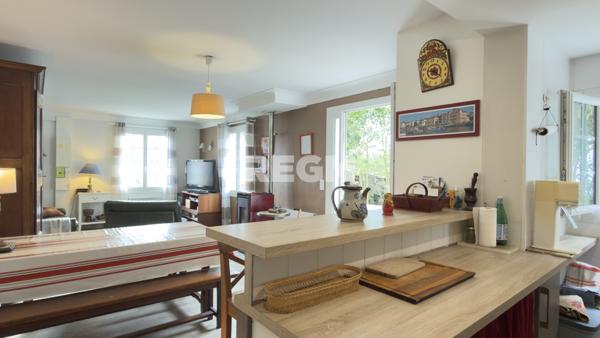 CIBOURE - Appartement T4 traversant de 87m² avec Terrasse de 51 m² Garage et Parking privatif