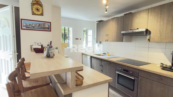 CIBOURE - Appartement T4 traversant de 87m² avec Terrasse de 51 m² Garage et Parking privatif