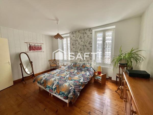 Maison sur 2 niveaux, 2 chambres et un bureau, jardin, cave  dans le pentagone