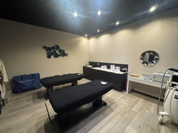 Commerce à Louer à MARLY 1200 €