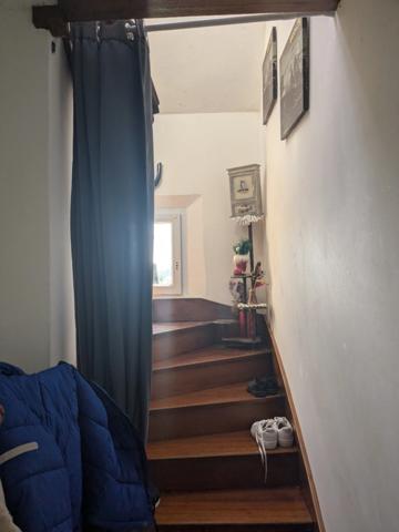 GUEMENE SUR SCORFF IMMEUBLE DE RAPPORT COMPOSE DE 2 LOGEMENTS T3 ET T5 JARDIN DE 800M² ENVIRON