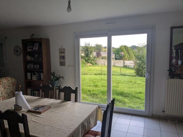 GUEMENE SUR SCORFF IMMEUBLE DE RAPPORT COMPOSE DE 2 LOGEMENTS T3 ET T5 JARDIN DE 800M² ENVIRON