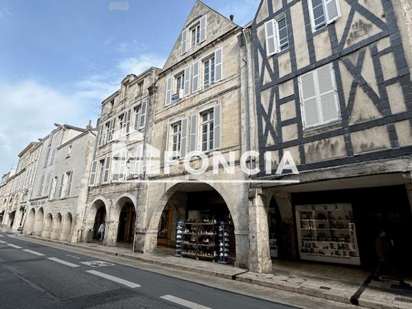 Location Appartement 5 pièces 123.26 m² - 4 RUE CHAUDRIER La Rochelle 17000