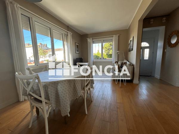 Location Maison 5 pièces 109.93 m² - 44 RUE NEW ROCHELLE La Rochelle 17000