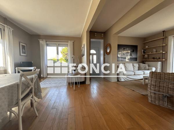 Location Maison 5 pièces 109.93 m² - 44 RUE NEW ROCHELLE La Rochelle 17000