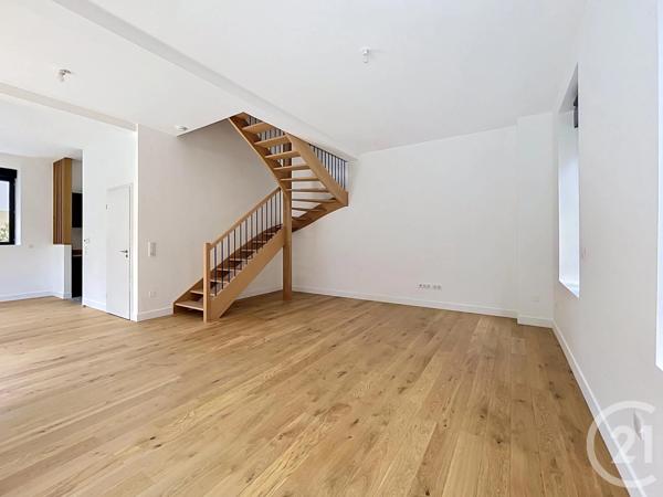 Appartement F5 à vendre  6 pièces - 132 m 2   CHARTRES  - 28