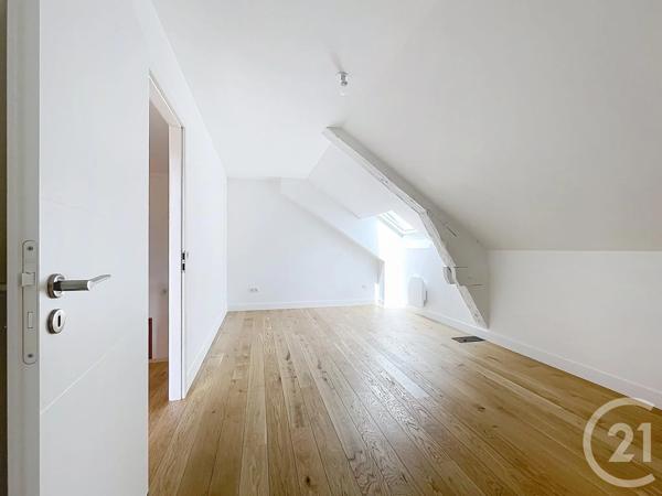 Appartement F5 à vendre  6 pièces - 132 m 2   CHARTRES  - 28