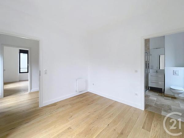 Appartement F5 à vendre  6 pièces - 132 m 2   CHARTRES  - 28
