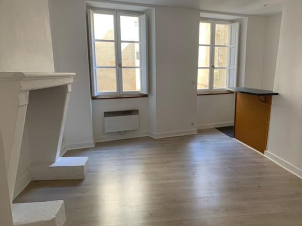 Studio - 23,96 m² - 1 pièce