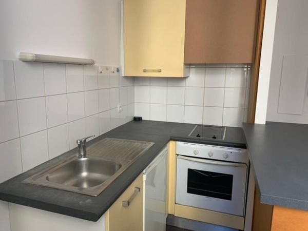Studio - 23,96 m² - 1 pièce